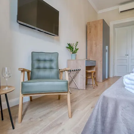 Aaa Apartments & Rooms With Free Parking Pula Zewnętrze zdjęcie