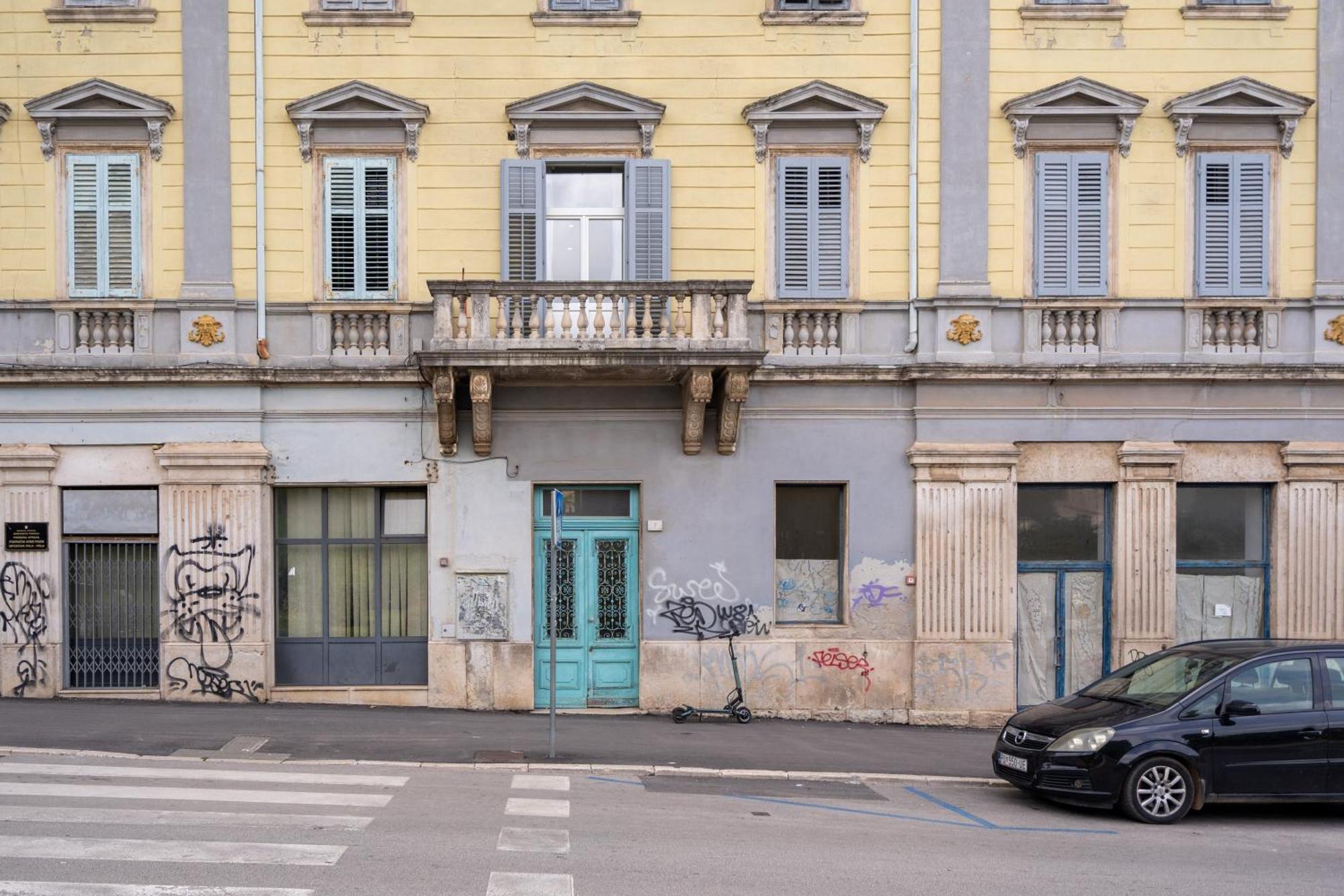 Aaa & With Free Parking Apartment Pula
