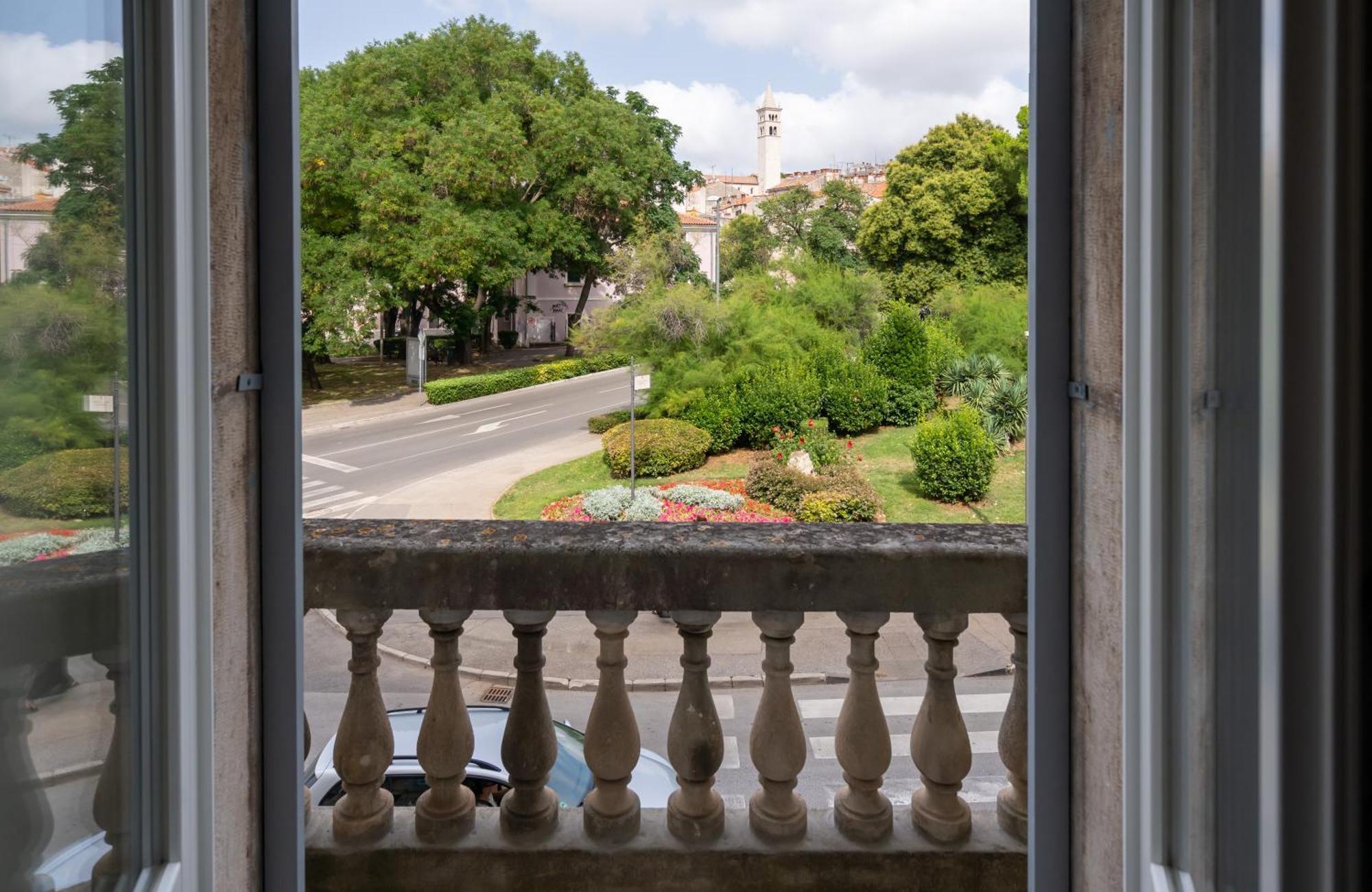 Apartment Aaa & With Free Parking